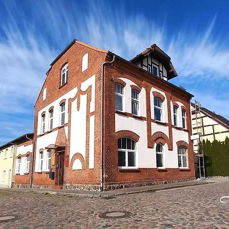 Triskele Haus - Oekologisches Gaestehaus Der Heilstaette Strelitz Neustrelitz Ngoại thất bức ảnh